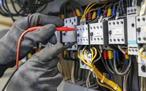 maintenance-industrielle-electrique